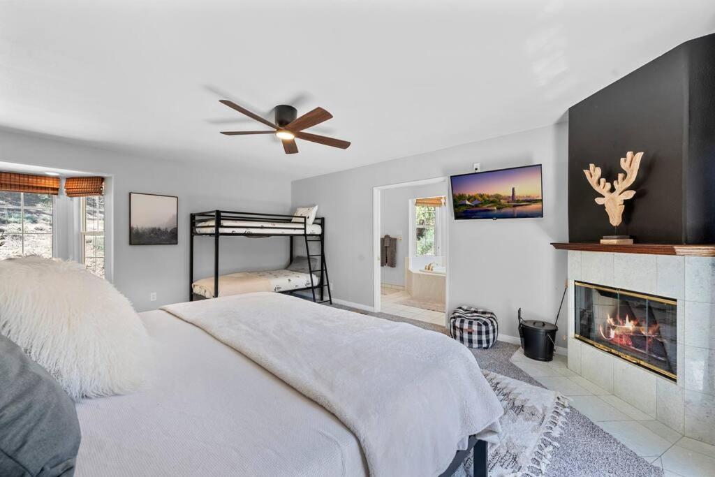 Cozy Perfect For 2 Families *
